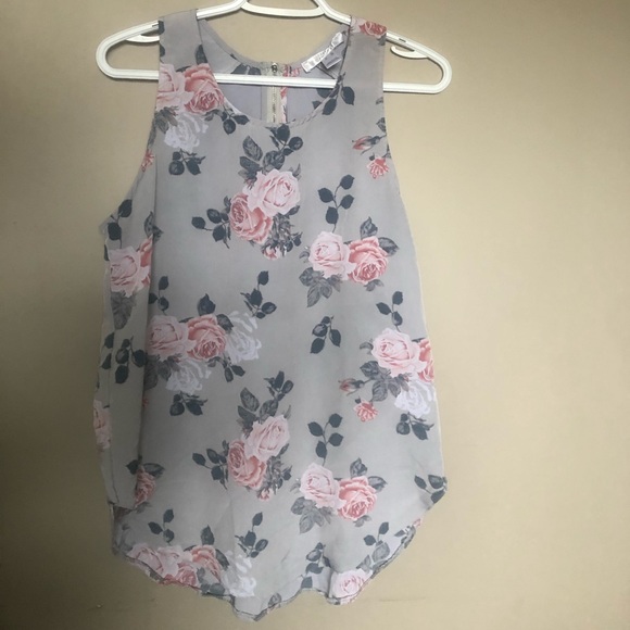 Floral tank with zipper back - Picture 1 of 1